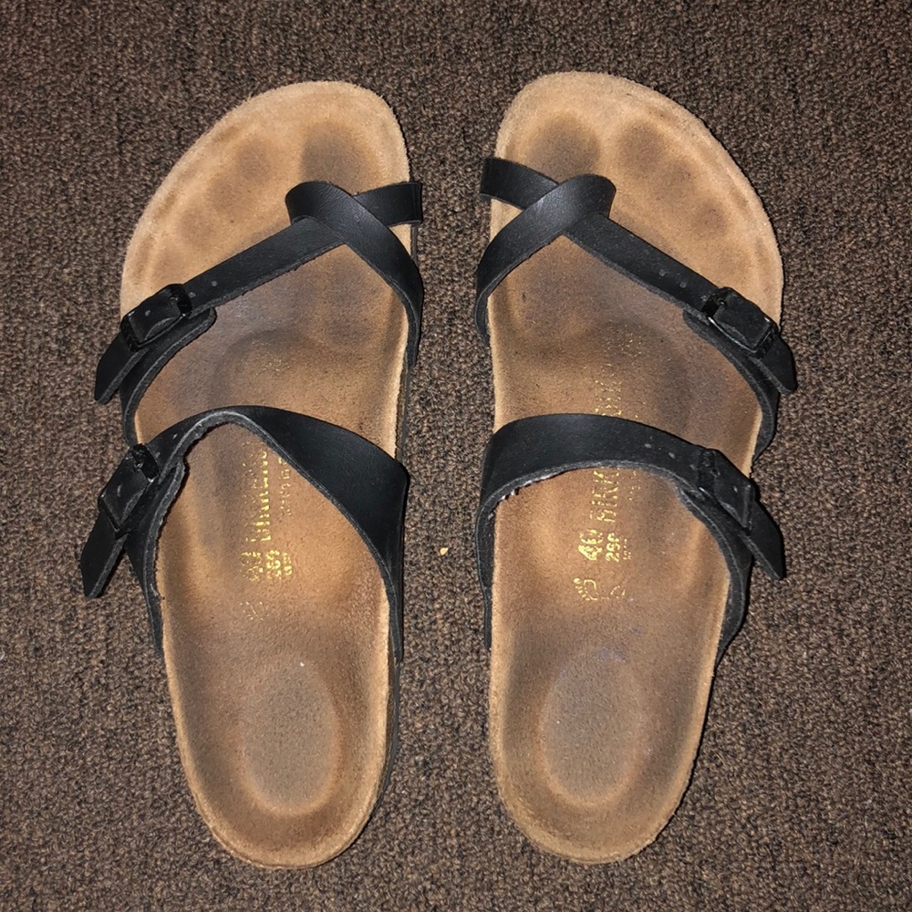 black birkenstock’s